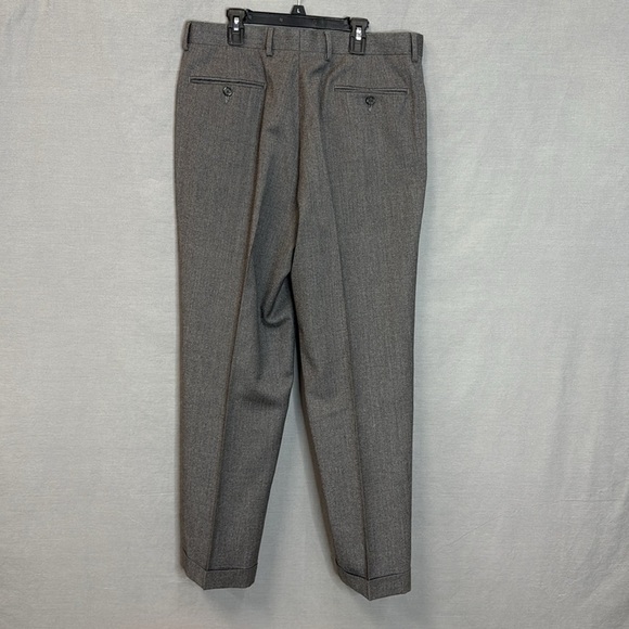 Men’s Chaps Charcoal Gray 40R Suit Jacket and 34/30 Pants EUC - Picture 3 of 9